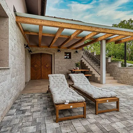 Tatil Evi Vineyard Radovlja With Sauna - Happy *
